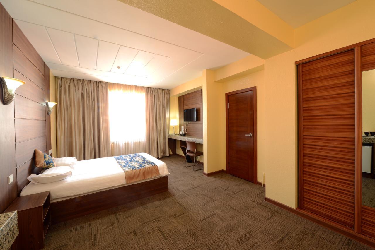Zolo Hotel Oelan-bator Buitenkant foto