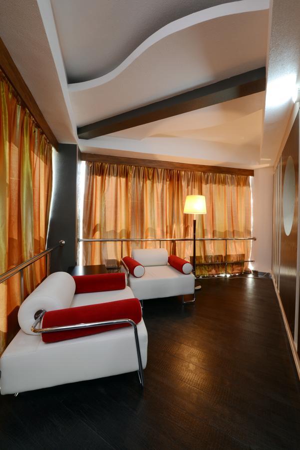 Zolo Hotel Oelan-bator Buitenkant foto